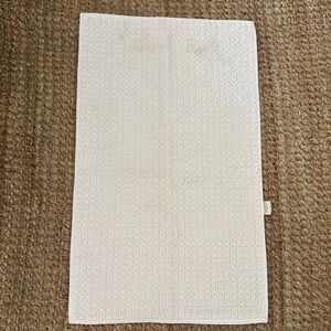 THRESHOLD White Textured Bath Towel
